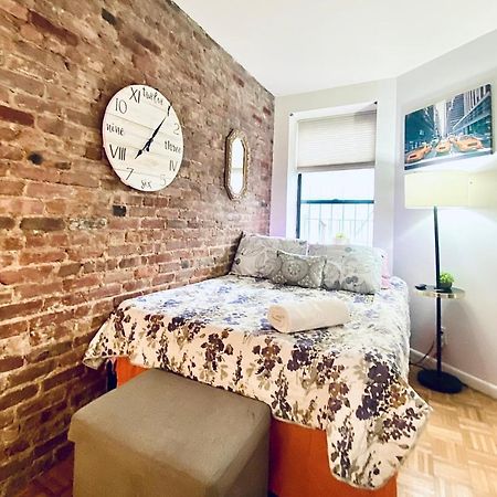 Times Square Manhattan - Private Room In 2 Bedroom Apartment New York Exteriör bild