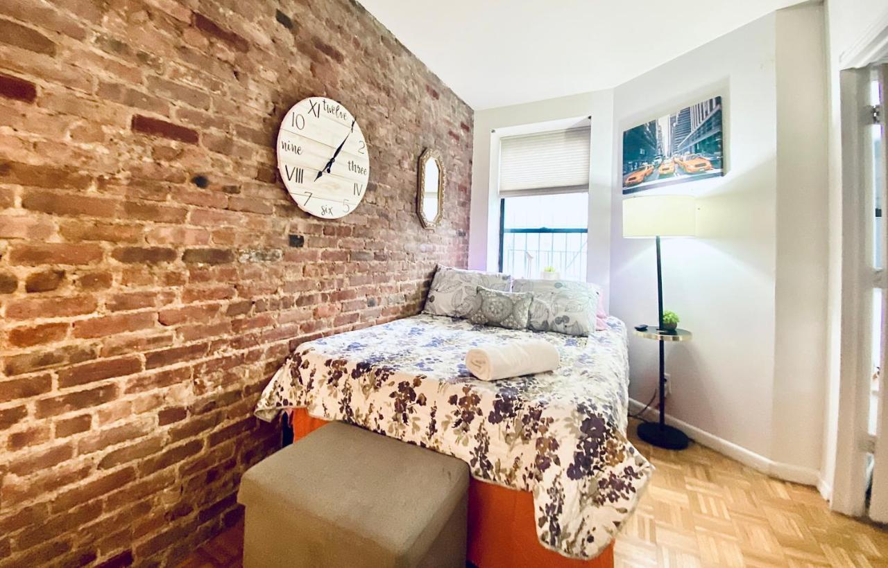 Times Square Manhattan - Private Room In 2 Bedroom Apartment New York Exteriör bild